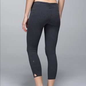 Lululemon🍋 Dhanurasana Crop Capri Pants